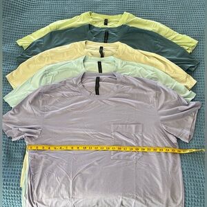 Bundle of 5 (five) Lululemon Fundamental Oversized T-shirts in XXL.